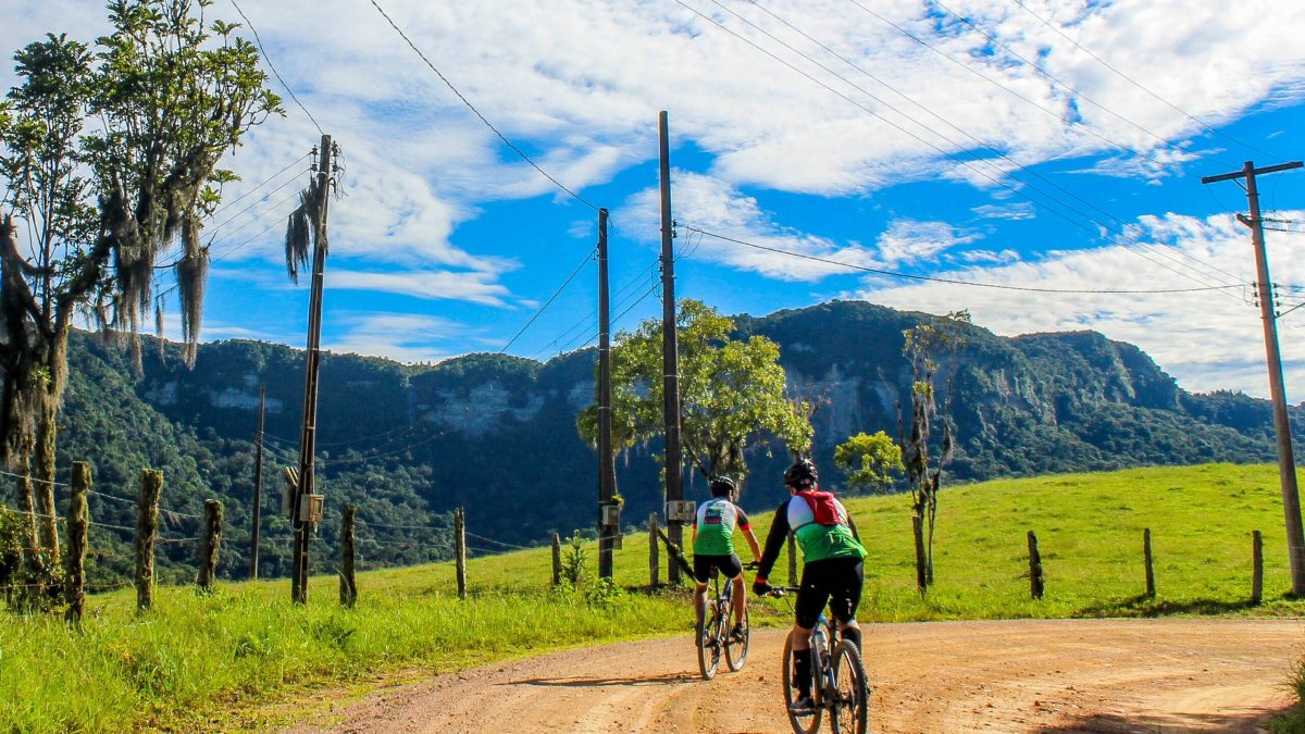 O primeiro circuito de cicloturismo do Brasil tem 300 km, passa por 9 cidades de SC e pode ser percorrido em sete dias