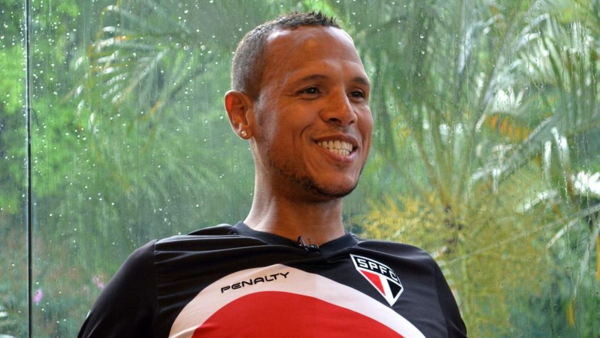 Ídolo do São Paulo, Luis Fabiano é registrado como assexual em cadastro de candidato na Justiça Eleitoral
