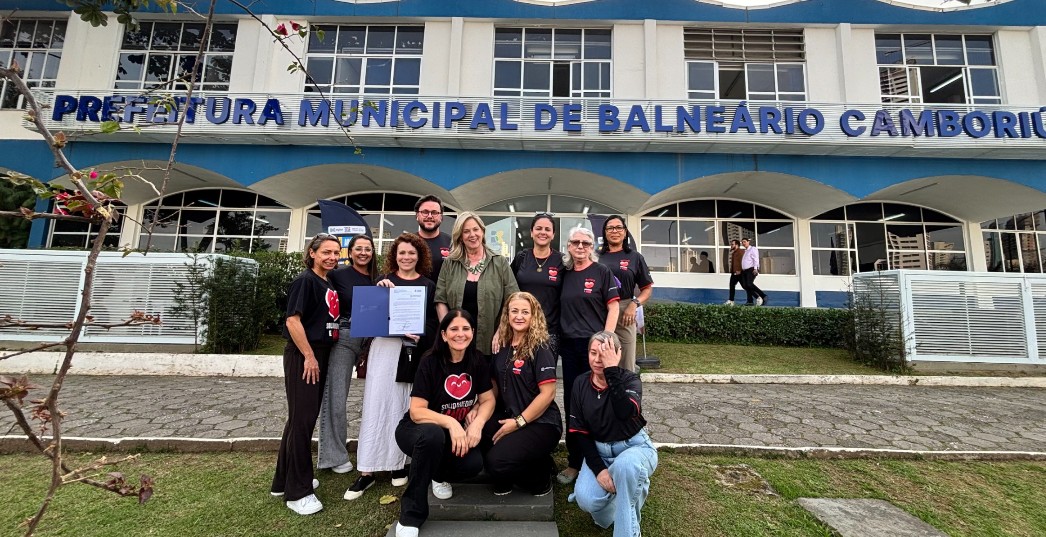 Lei de autoria da vereadora Ciça Müller declara de utilidade pública a Associação Instituto Solidariedade e Amor |