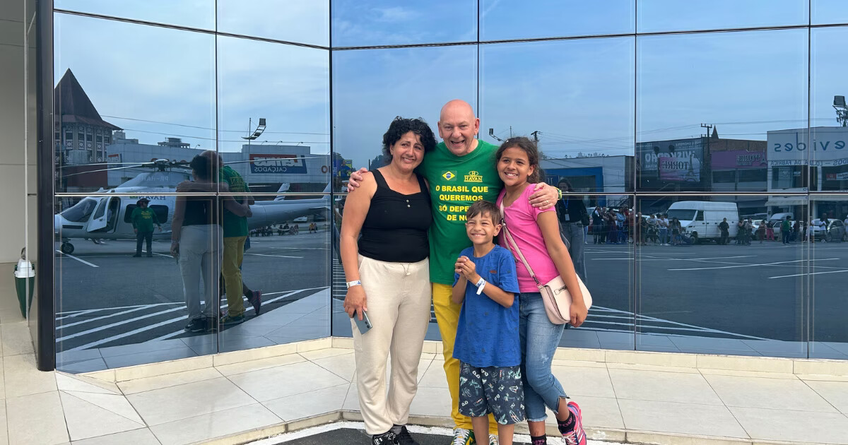 Havan promove passeio de helicóptero sobre Brusque no aniversário da cidade