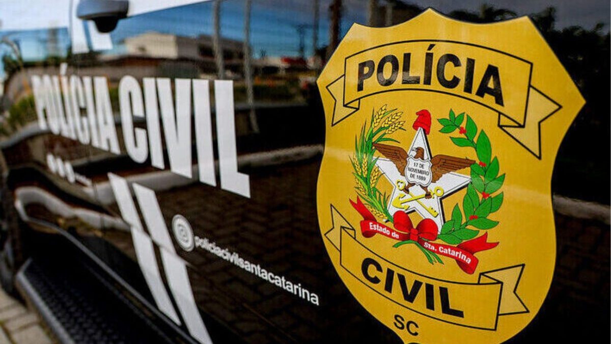 Operação prende 4 pessoas suspeitas de integrar organização criminosa de tráfico de drogas, lavagem de dinheiro e agiotagem em SC