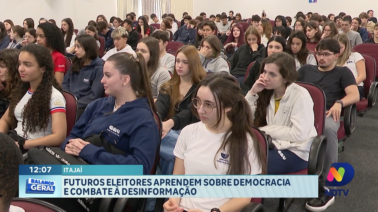 Futuros eleitores aprendem sobre democracia e desinformação