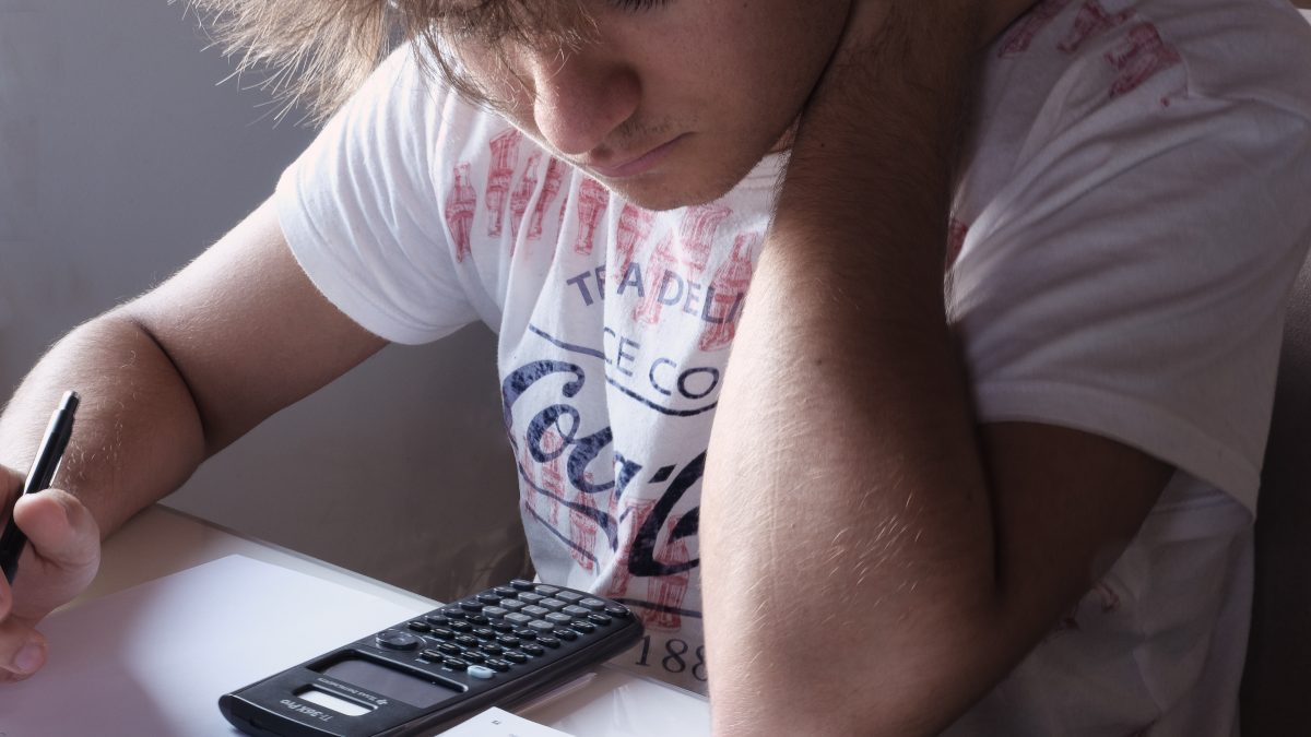 Ideb 2025: SC é pódio no ensino fundamental, mas não passa da média brasileira no ensino médio