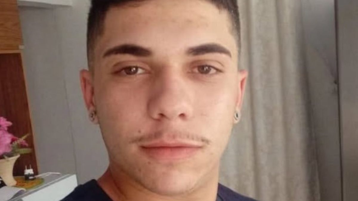 'Era apenas um menino': família lamenta morte de jovem de 20 anos encontrado morto em cela em SC