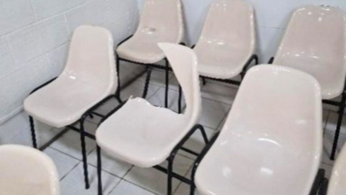 Homem invade posto de saúde, provoca pânico e ameaça matar vítima com faca em SC