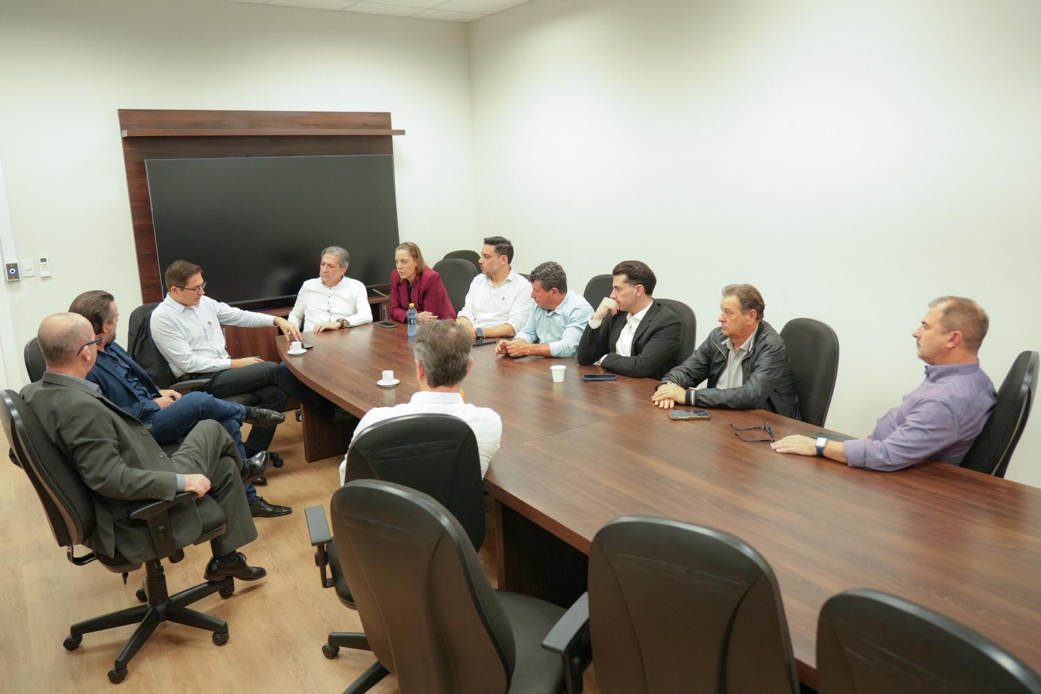 Vereadores recebem nova diretoria do Sinduscon BC