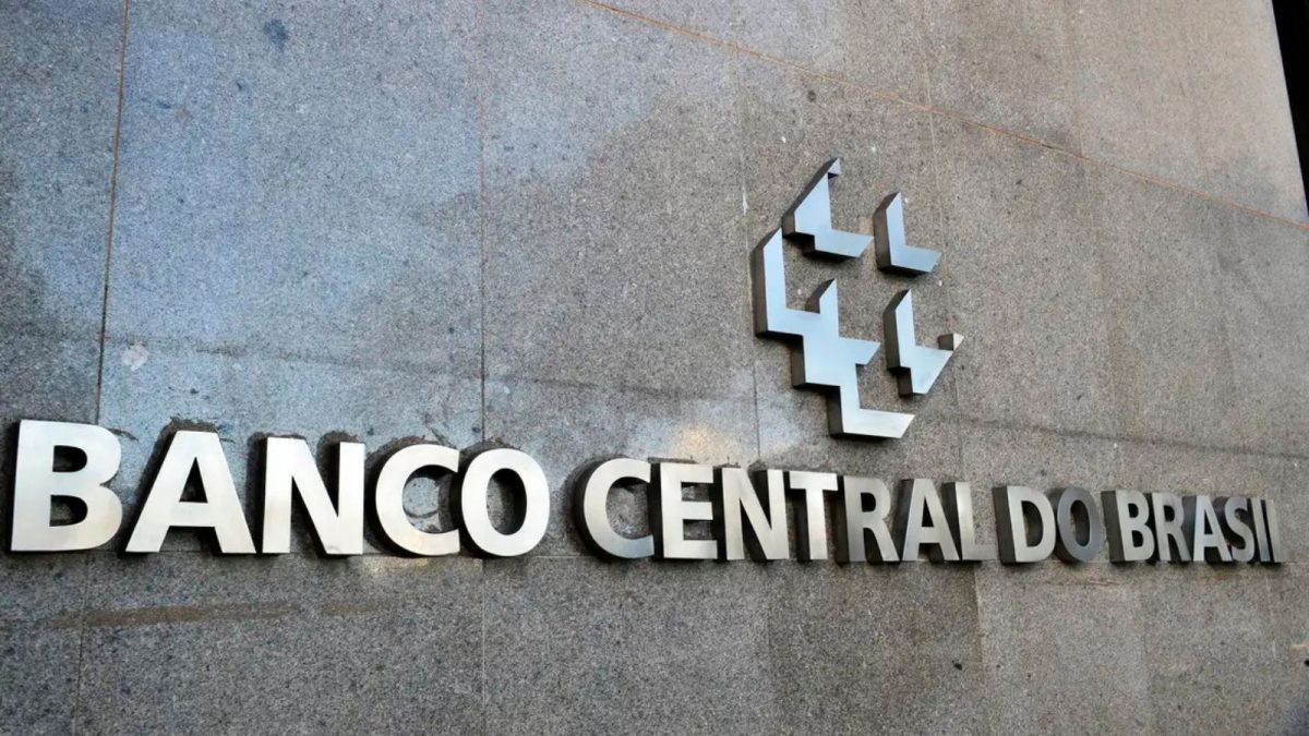 Copom corta Selic pela 4ª vez seguida e taxa de juros cai a 14% ao ano