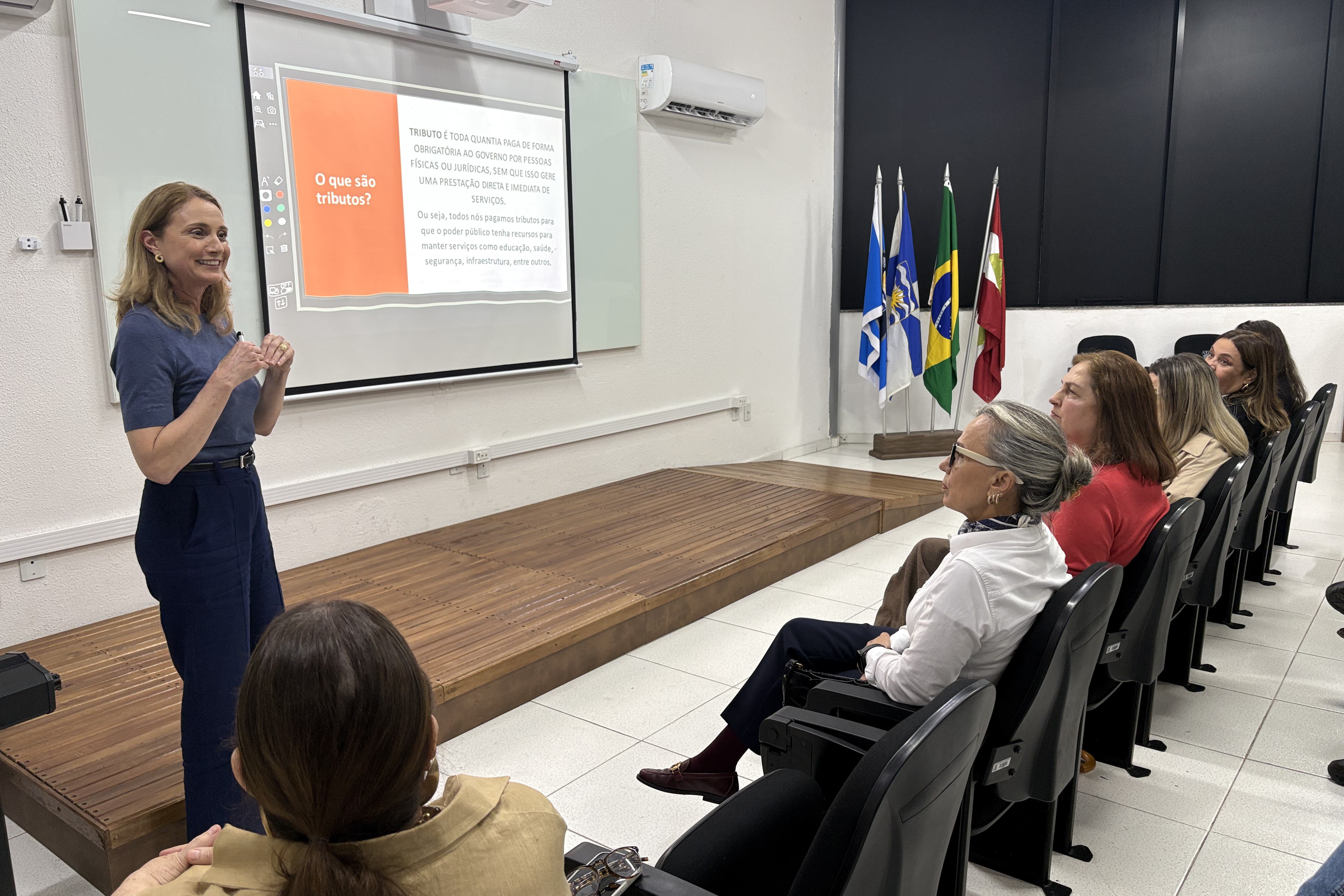 Educação Fiscal e Financeira promove formação em gestão pública e comunicação com os professores