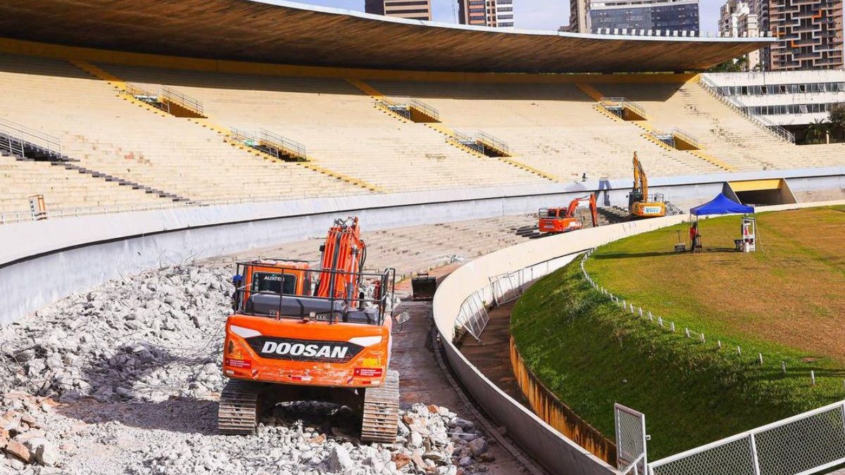Após 50 anos, estádio histórico que recebeu Pelé e Maradona começa a ser demolido para iniciar obra de R$ 400 mi inspirada na NFL