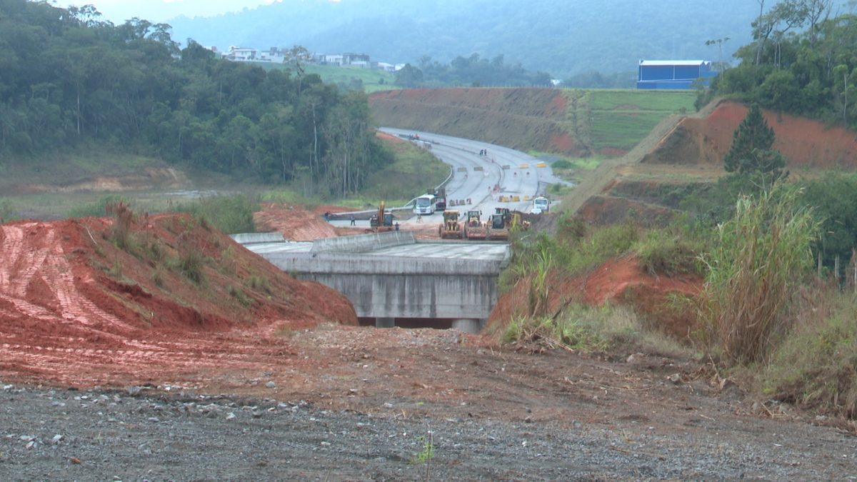 ‘Maior obra inacabada de SC’ avança em Blumenau após 12 anos de espera e paralisações