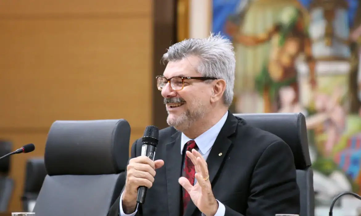 STJ decide tirar cargo de ministro Marco Buzzi por acusações de assédio sexual