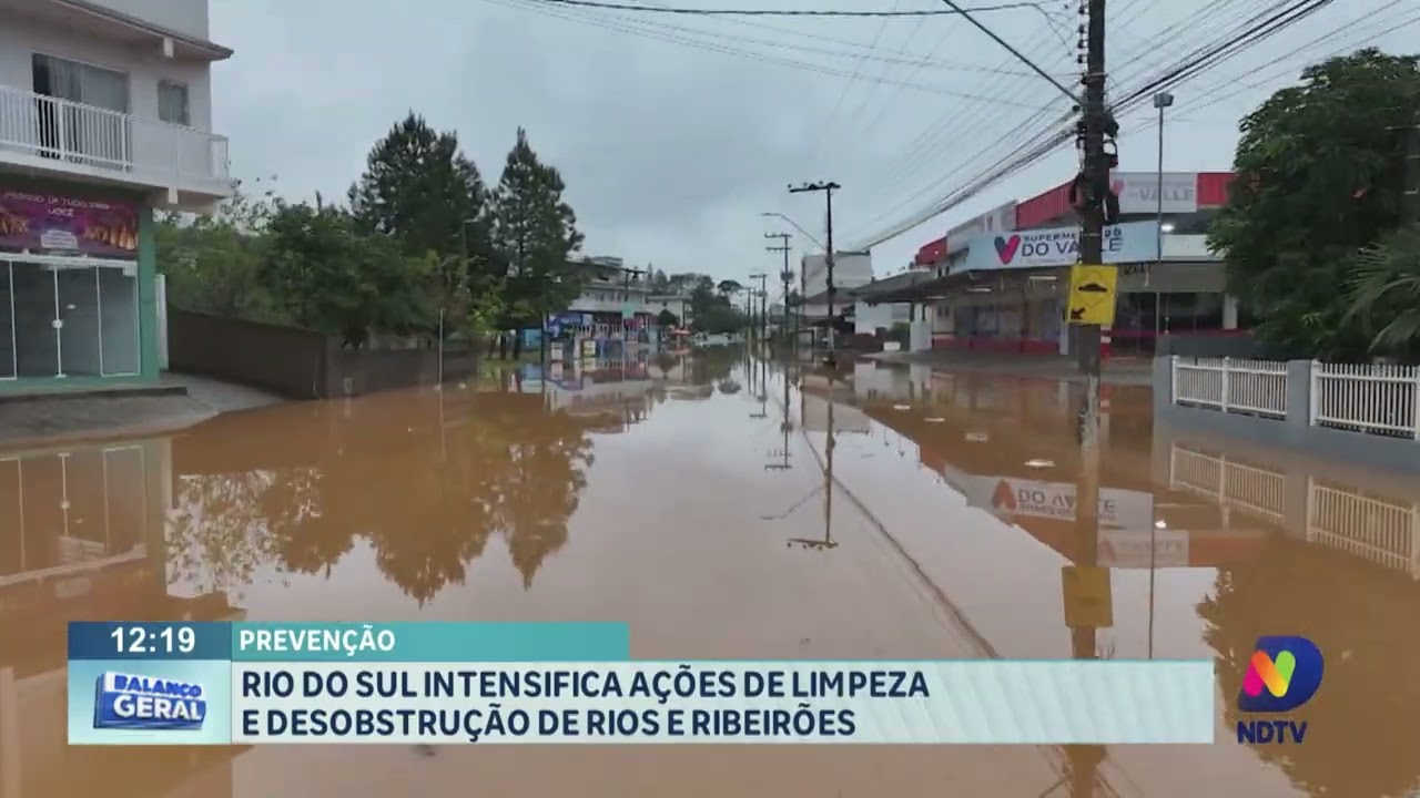 Prevenção: Rio do Sul intensifica ações de limpeza e desobstrução de rios e ribeirões