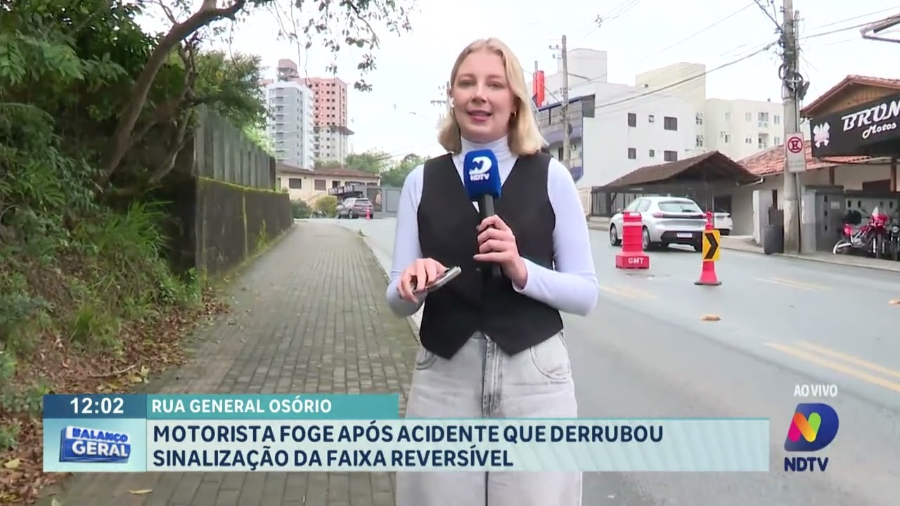 Placa de faixa reversível na rua General Osório foi derrubada