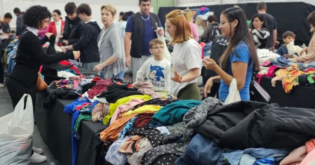 Brechó com roupas a R$ 5 acontece em Brusque na próxima semana