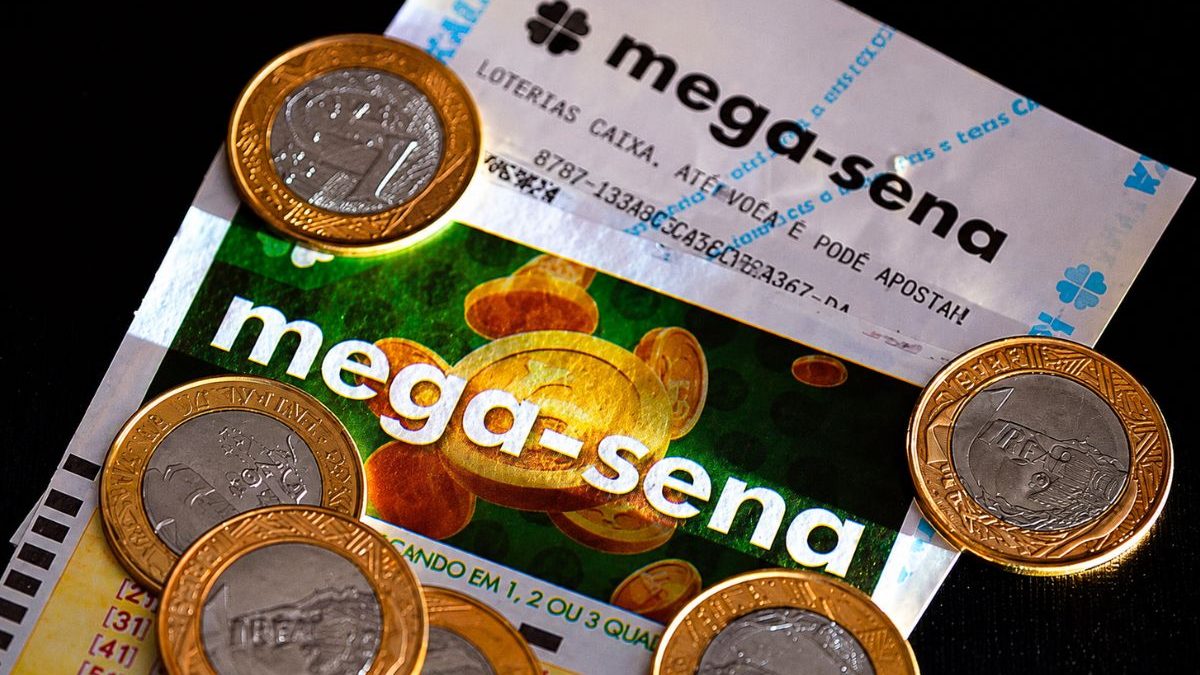 Mega-Sena acumula e próximo prêmio pode fazer sortudo levar R$ 165 milhões