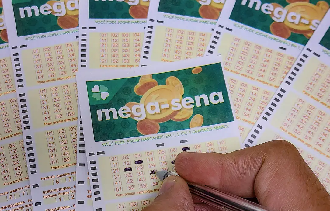 Mega-Sena 3041 acumula e premiação pode chegar a R$ 165 milhões no domingo (9)