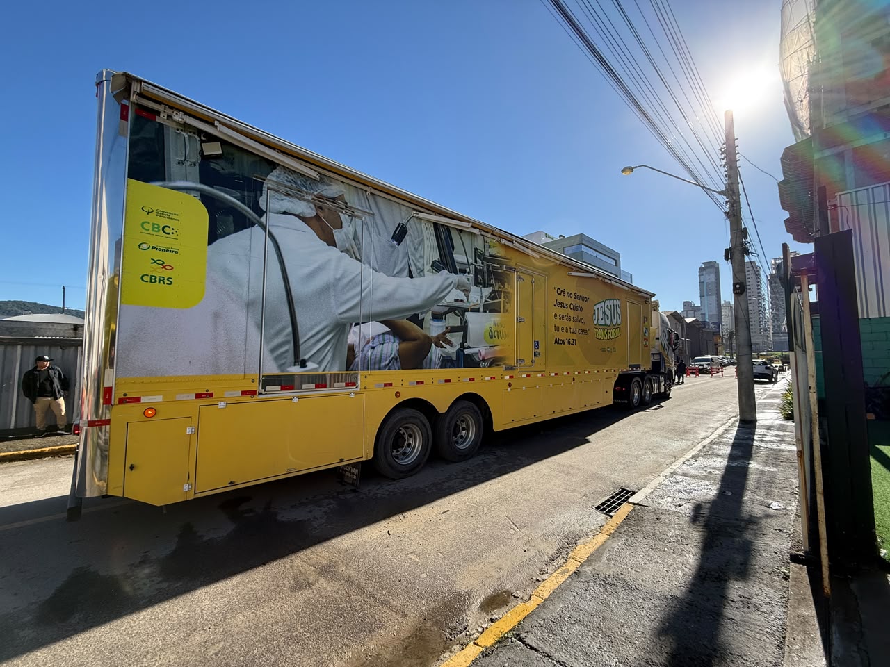 Carreta Missionária disponibiliza serviços gratuitos de saúde no Jardim Praiamar