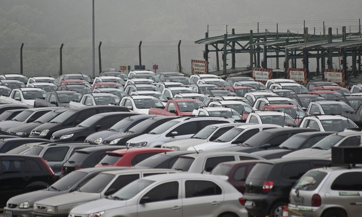 Entenda quem pode ter isenção de impostos para comprar carros após decisão do STF