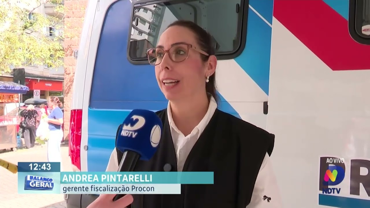 Procon Móvel especial de Dia dos Pais atende consumidores até às 16h na rua XV de Novembro