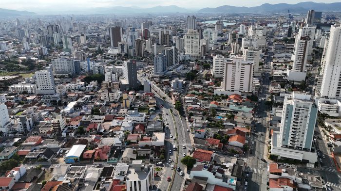 Região recebeu mais de 10 mil moradores estrangeiros em quatro anos