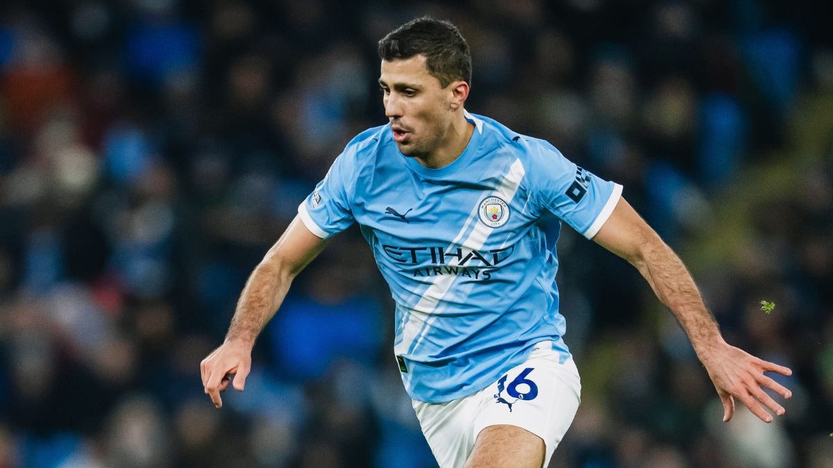 R$ 274 milhões: Barcelona leva primeira negativa do Manchester City por Rodri, mas mantém negociações