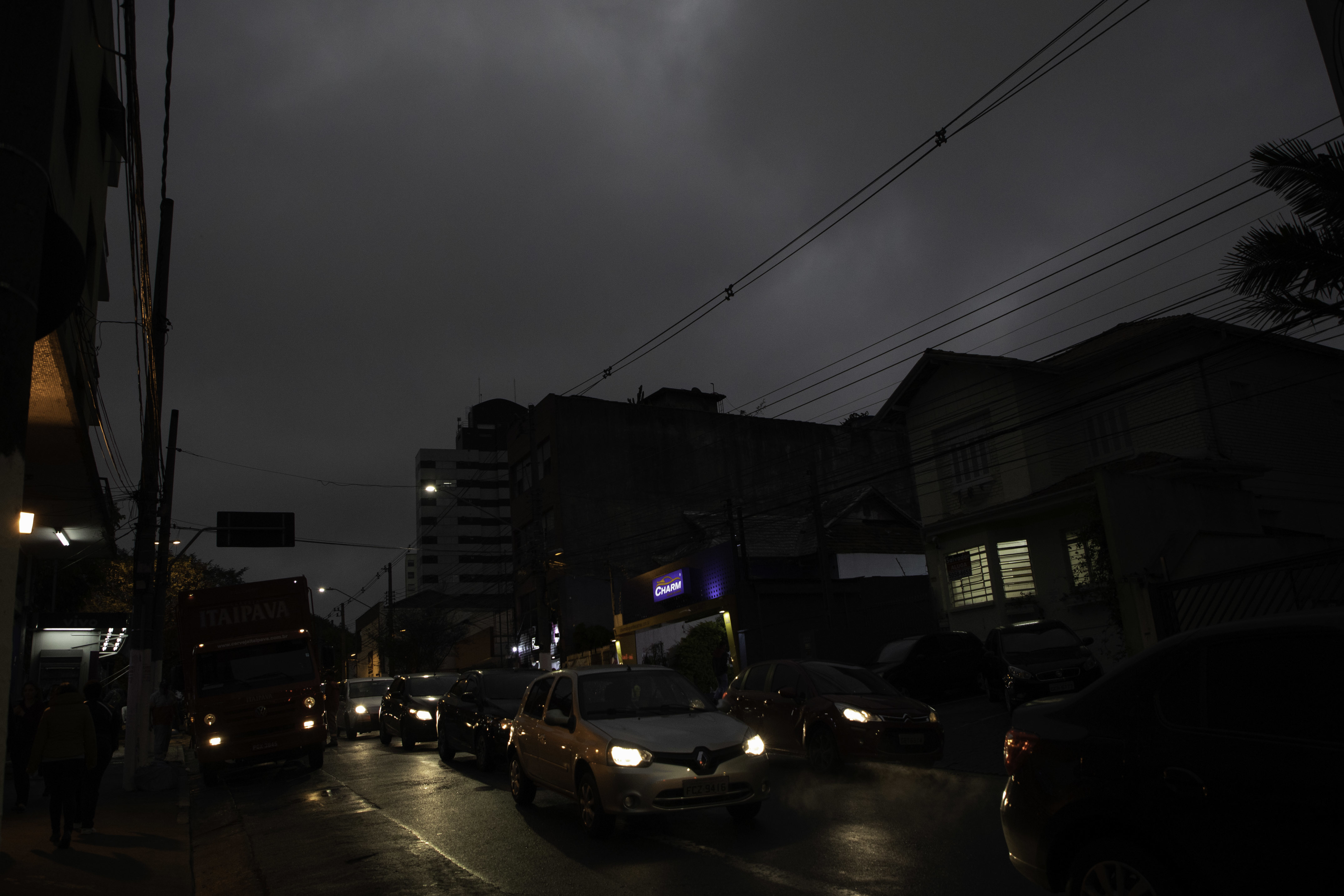 Fim de semana em São Paulo terá chuva forte, calor e queda brusca de temperatura; veja a previsão