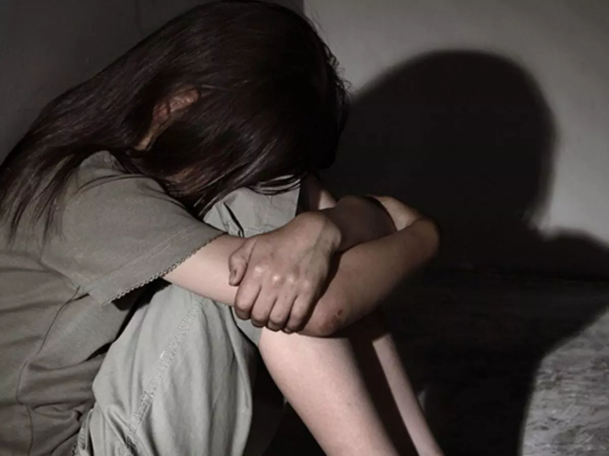 Homem beija menina de 11 anos à força, alega estar bêbado e é condenado a pagar R$ 75 mil em SC