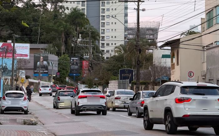 Contorno Sul tá completamente travada em Itajaí