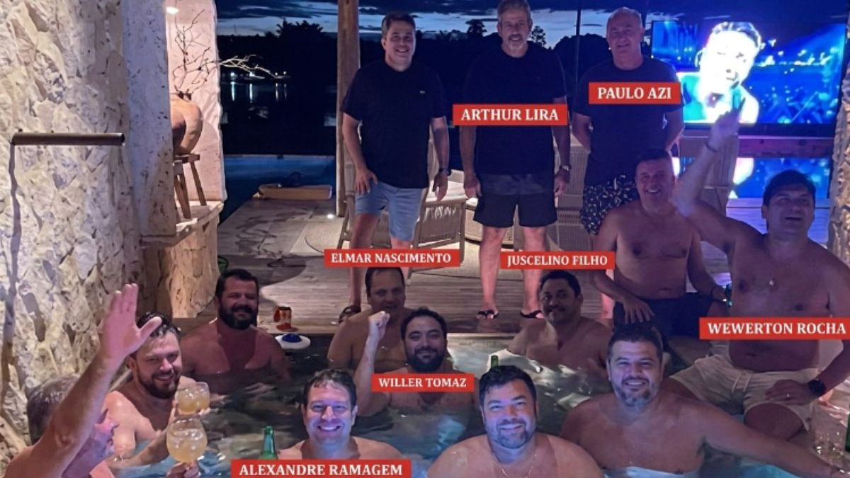 ‘Surubão do INSS’? Saiba quem são os políticos do ‘Grupo Seleto’ em foto na piscina com bebidas