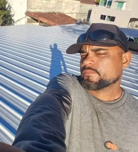 Trabalhador de 33 anos morre após queda de seis metros em Brusque