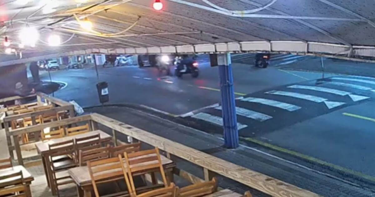 VÍDEO - Motociclista é preso após colisão com scooter elétrica em Balneário Camboriú