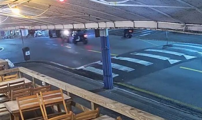 Motociclista bêbado causa acidente com scooter elétrica em Balneário Camboriú