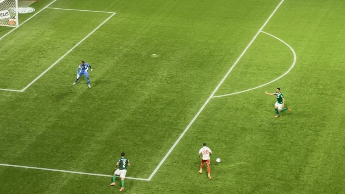 VÍDEO: Internacional perde ‘chance de ouro’ contra o Palmeiras e atacante deixa torcedores furiosos