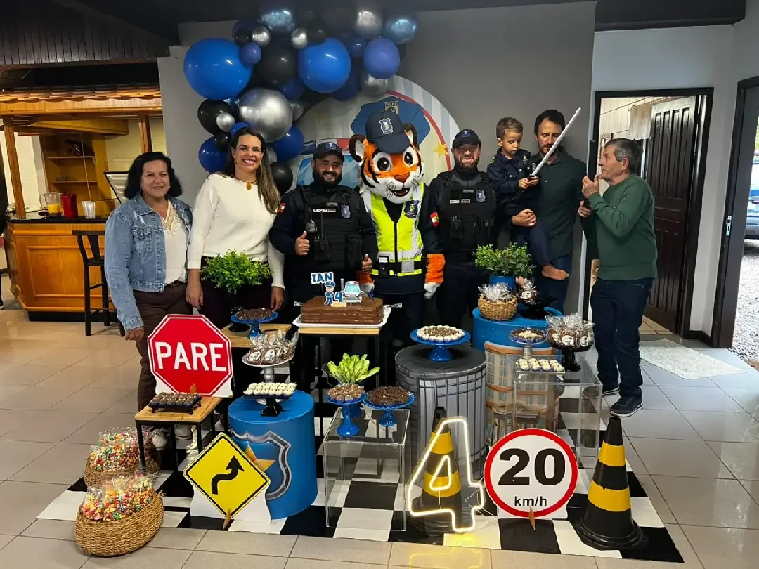 GTB participa de aniversário de 4 anos e surpreende pequeno fã