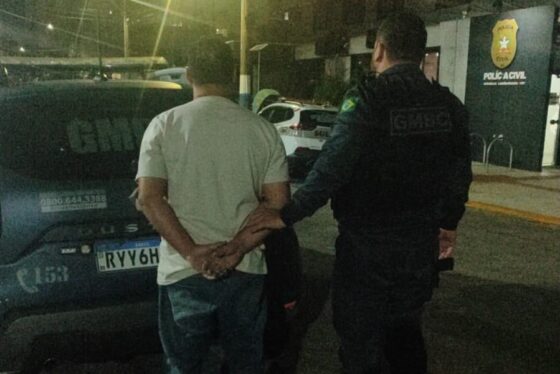 Mãe encontra filho de 5 anos em bar com o pai e é agredida ao tentar levá-lo em BC