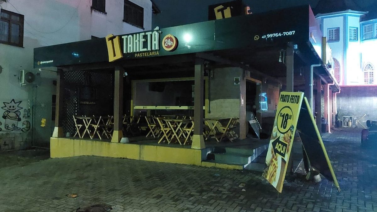 Pastelaria famosa é alvo de incêndio durante madrugada em SC