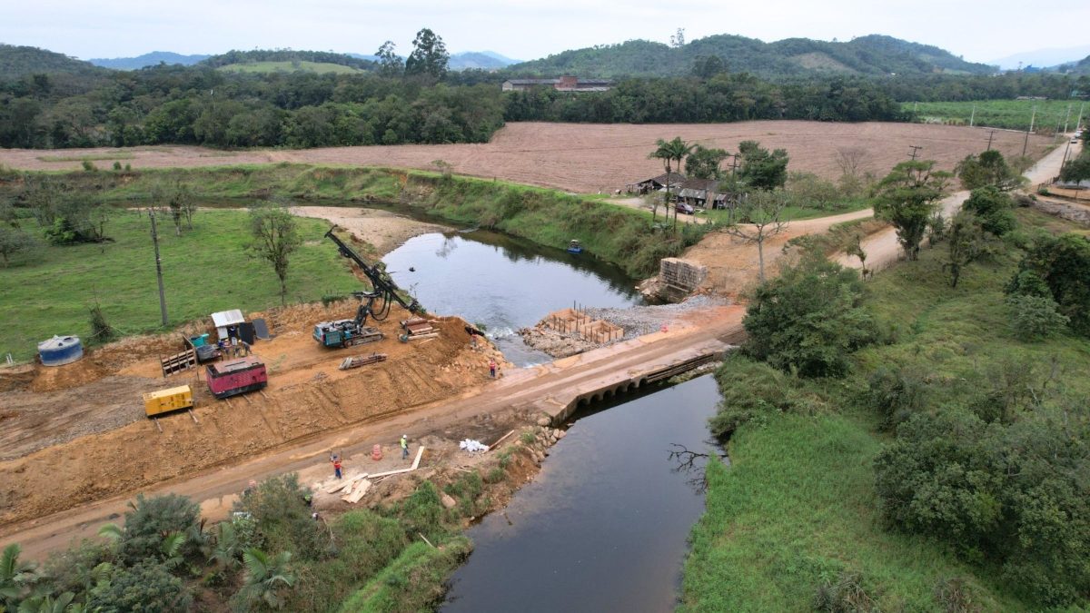 Megaprojeto de R$ 20 milhões que une cidades de SC avança com ponte, asfalto e rede de água