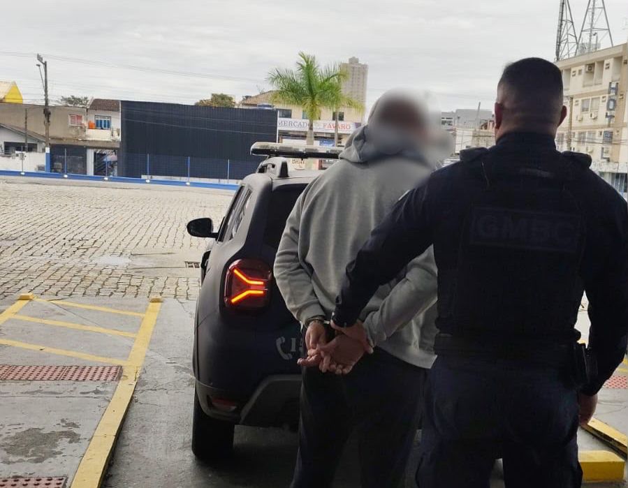 Foragido foi preso na Rodoviária de Balneário Camboriú