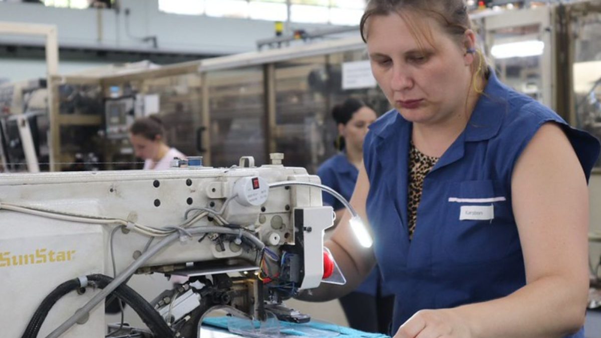 Participação das mulheres na indústria de SC é a maior do país com mais de 300 mil postos de trabalho