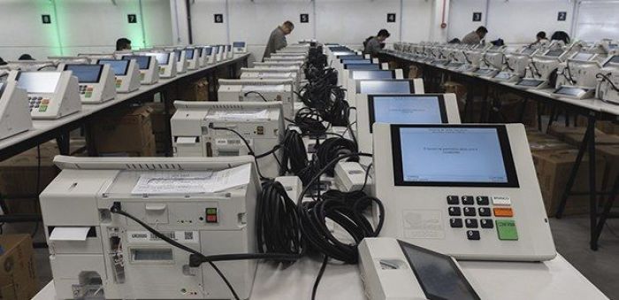 Urnas começam a chegar aos cartórios e entram na reta final de preparação em SC