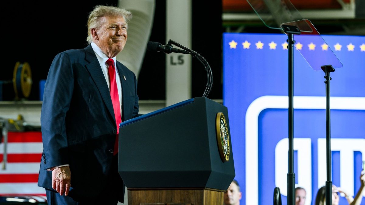 Após fala do Irã sobre compensações, Trump reage e cobra indenizações por vítimas de ataques