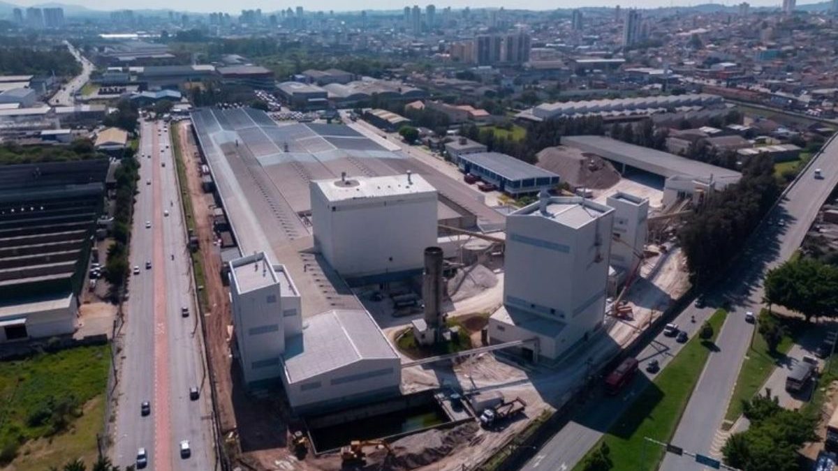 Fim de uma era: multinacional histórica com 12 mil funcionários fecha fábrica de 75 anos em SP