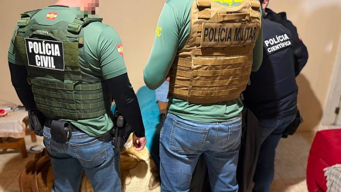 Preso tarado que armazenava material de abuso sexual infantil no computador