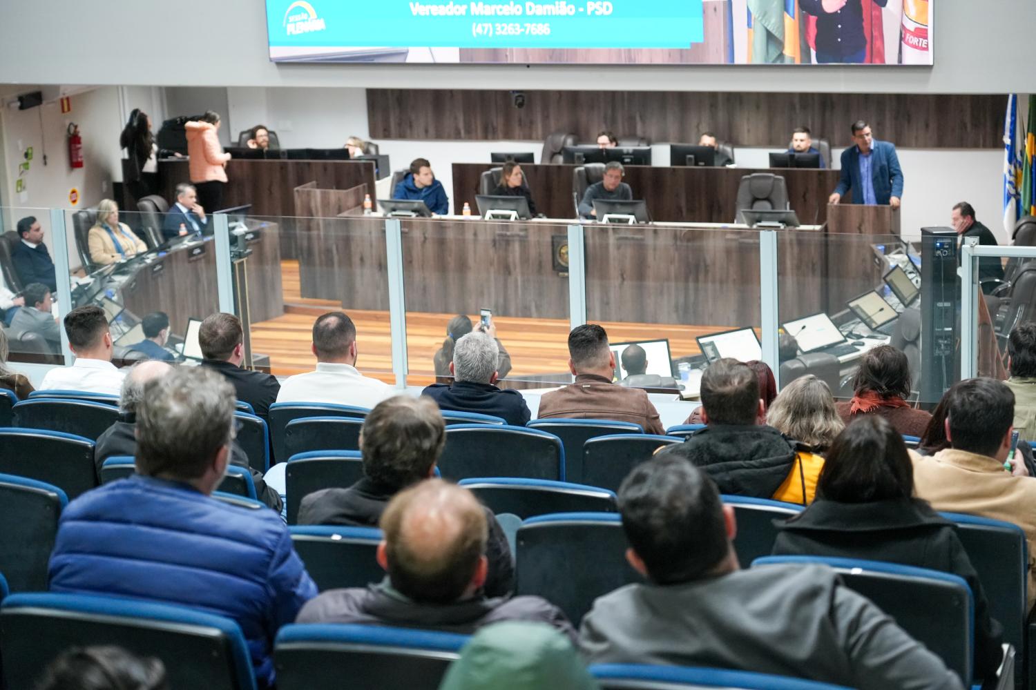 Sessão de 11/08 teve um projeto aprovado e posse de suplente
