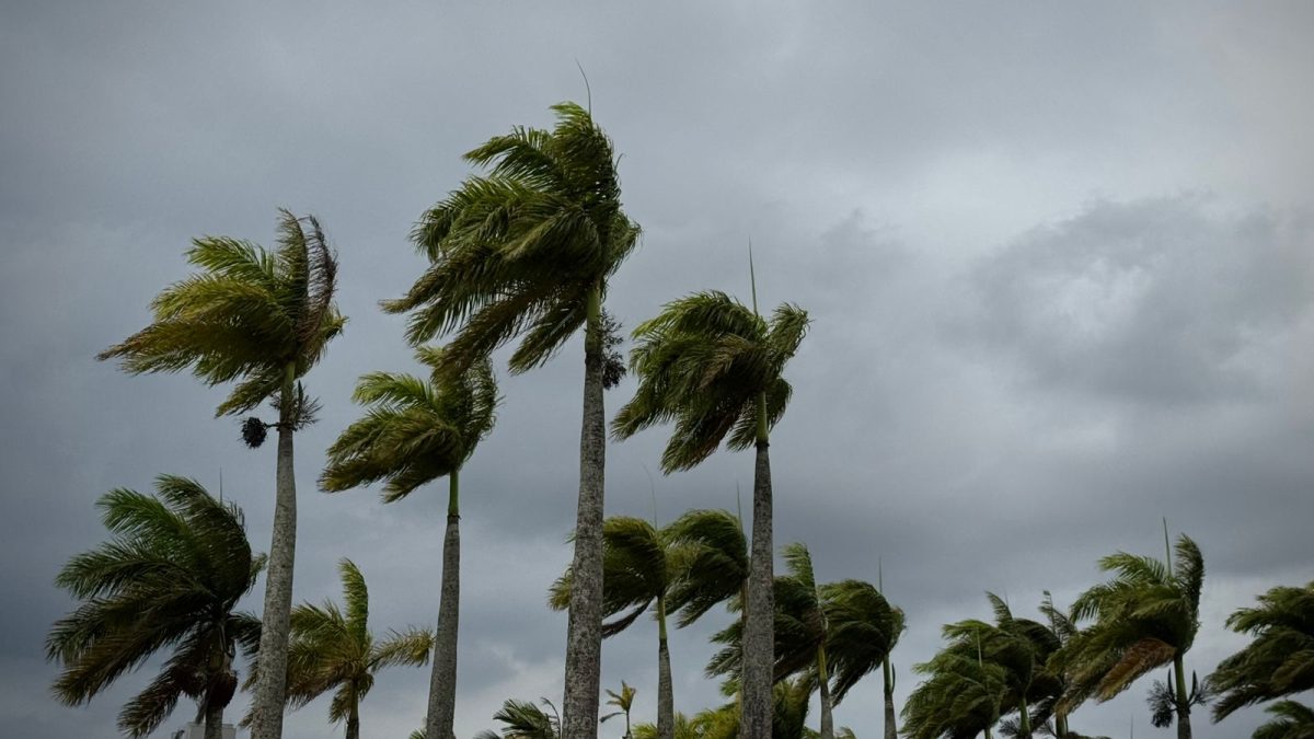 Com ventos de 100 km/h, mais de 250 cidades entram em alerta de perigo para tempestades em SC