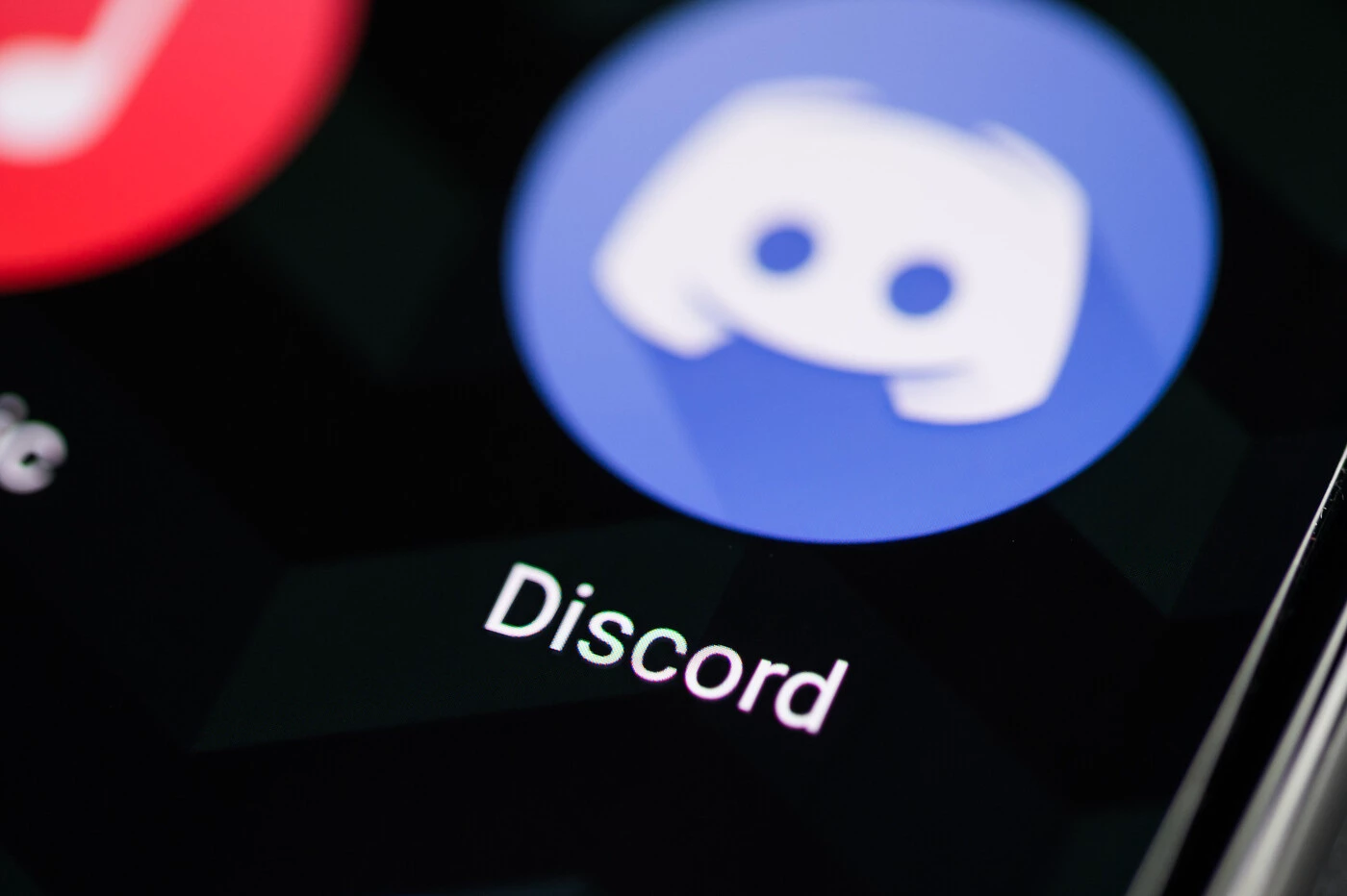 Agência determina que Discord suspenda transmissões ao vivo após automutilação e suicídio