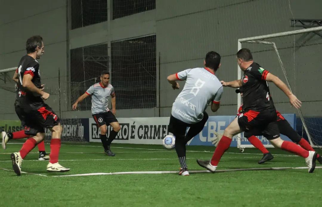 Comunitários tem rodada movimentada com futebol suíço sênior e dominó