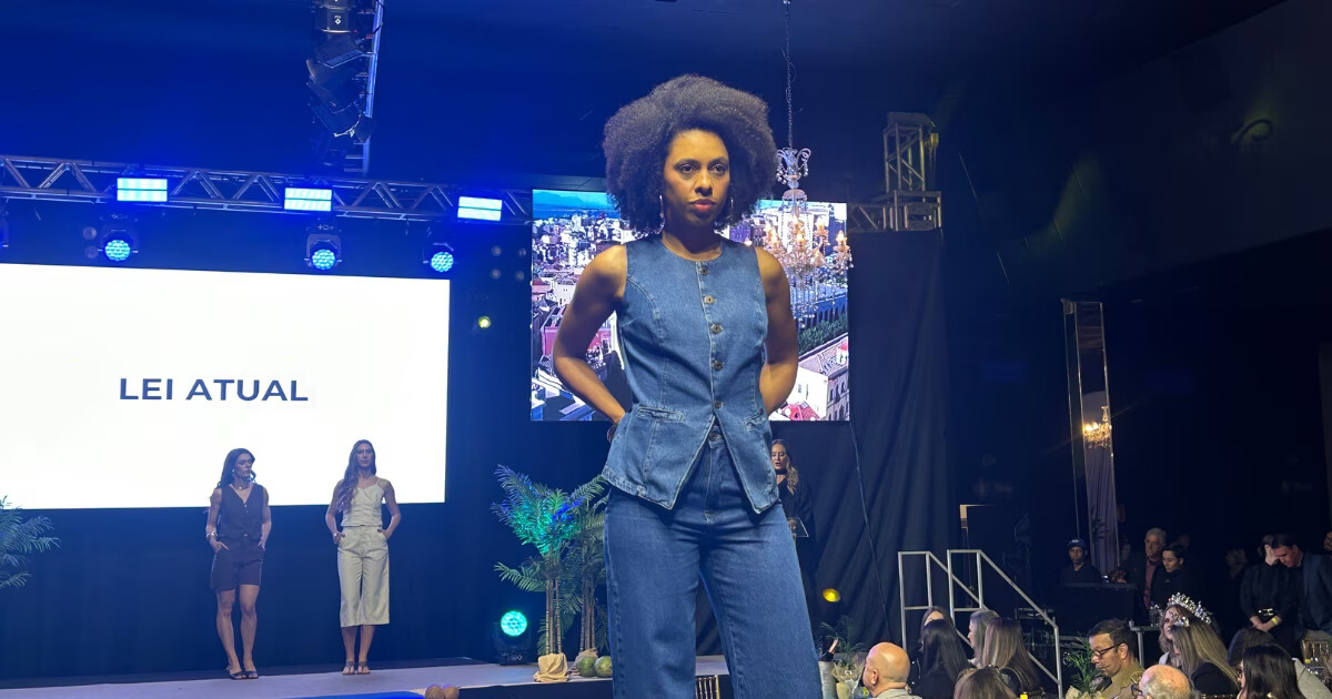 GALERIA - Verão Mediterrâneo é tema de desfile da 75ª Pronegócio em Brusque