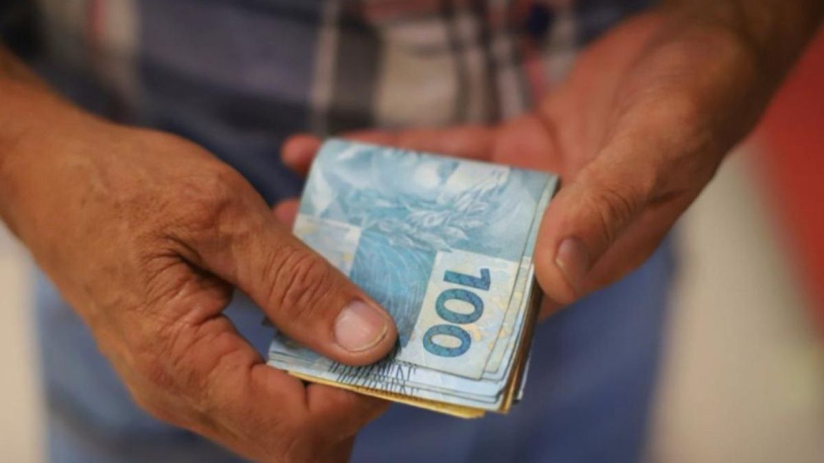 Câmara aprova aluguel com desconto de até 30% no salário de trabalhadores, servidores e aposentados
