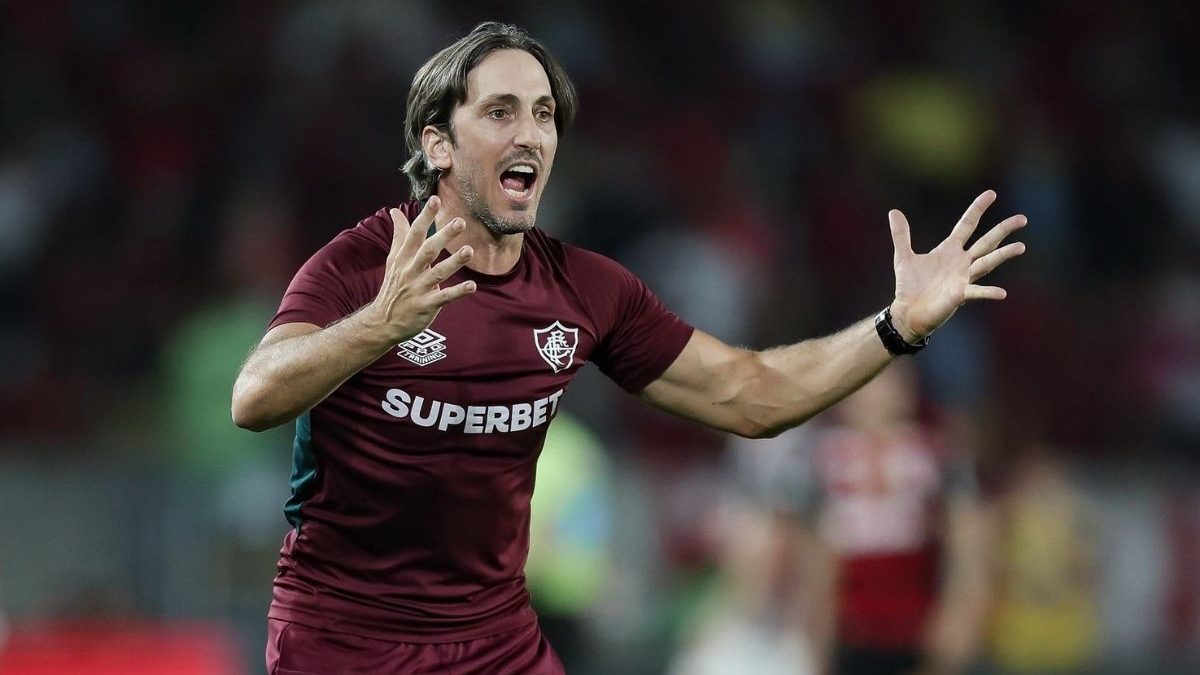 Fluminense demite Zubeldía e comissão técnica após empate na Libertadores